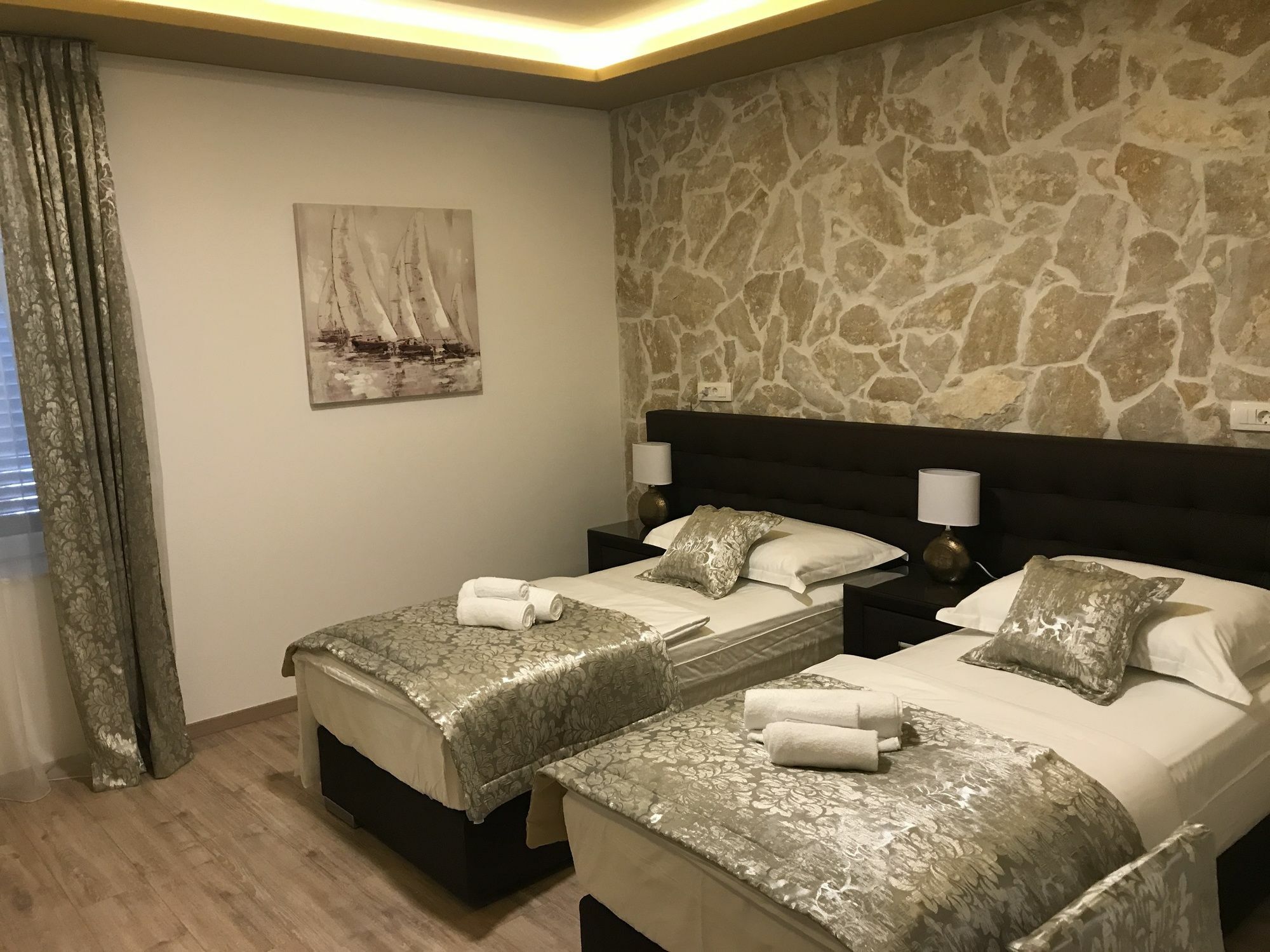 Luxury Rooms Floramye (Adults Only) Split Exterior photo