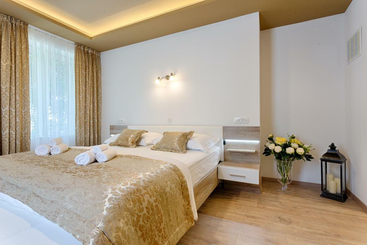 Luxury Rooms Floramye (Adults Only) Split Exterior photo