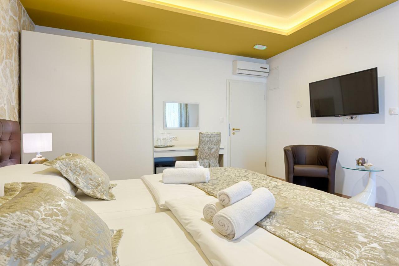 Luxury Rooms Floramye (Adults Only) Split Exterior photo