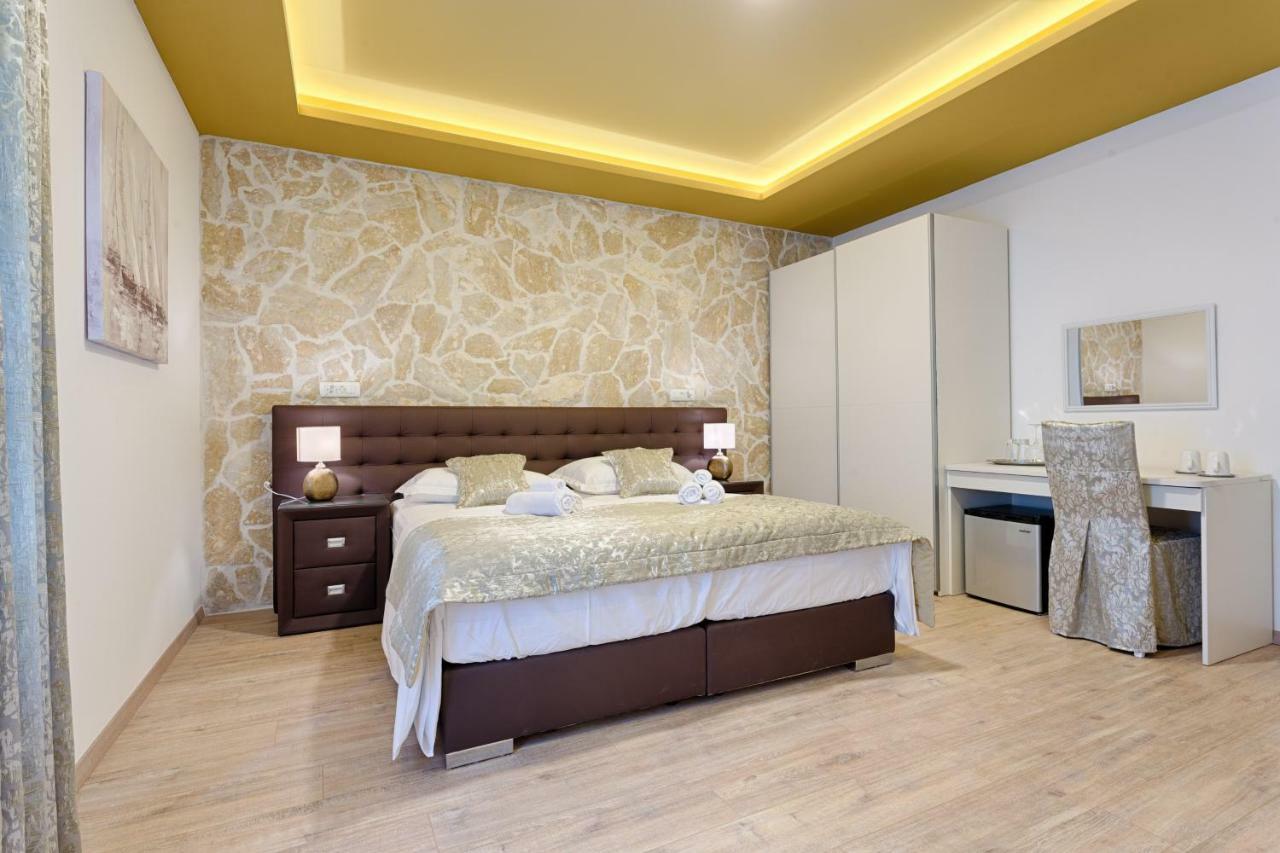 Luxury Rooms Floramye (Adults Only) Split Exterior photo